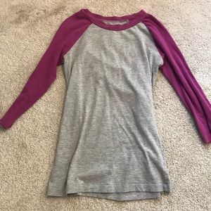 1/4 length sleeve shirt